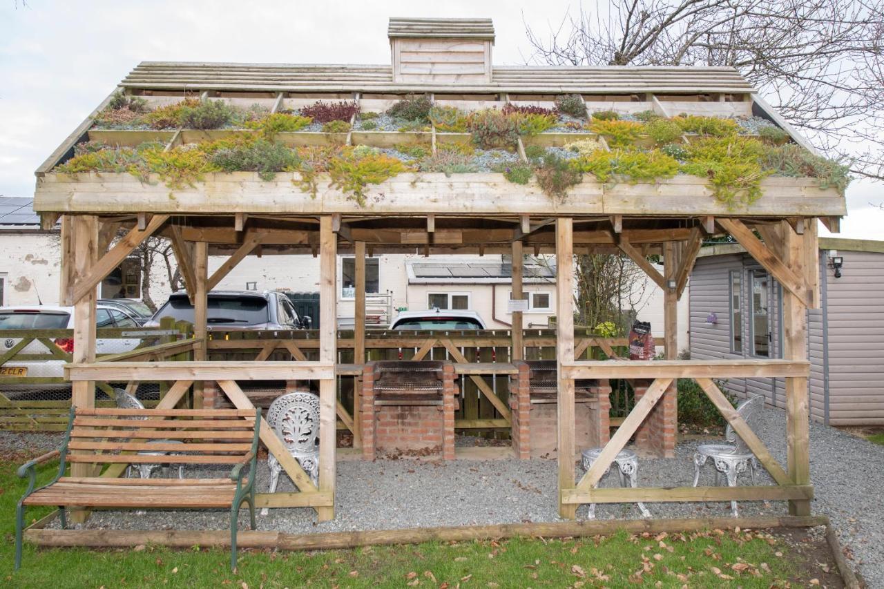 Seaways glamping, Cedar Apartment Driffield Bagian luar foto